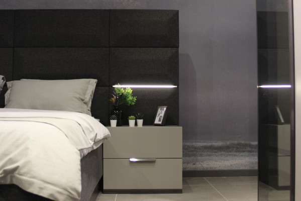 Luxus Schlafzimmer Set Designer Bett 2x Nachttisch Holz Komplett neu 3 tlg.