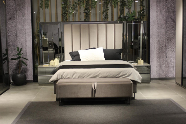 Bett 2x Nachttische Bank Design Schlafzimmer Set 4tlg Luxus Möbel Neu