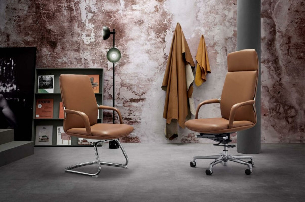 Chefsessel Sessel Dreh Computer Stühle Sitz Möbel Braun Leder Polster