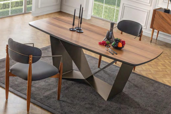 Stilvolle Esszimmer Garnitur Designer Esstisch 4x Polsterstühle Anrichte