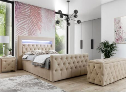 Beiges Chesterfield Schlafzimmer Garnitur Bett Hocker 2x Nachttische