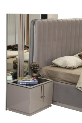 Perfekte Schlafzimmer Set aus Bett+2x Nachttische+Kleiderschrank 4tlg.