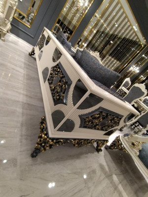 Luxuriöses 3 Sitzer Sofa Edlen Sofa Eleganter Wohnzimmer Art deco Sofa Neu