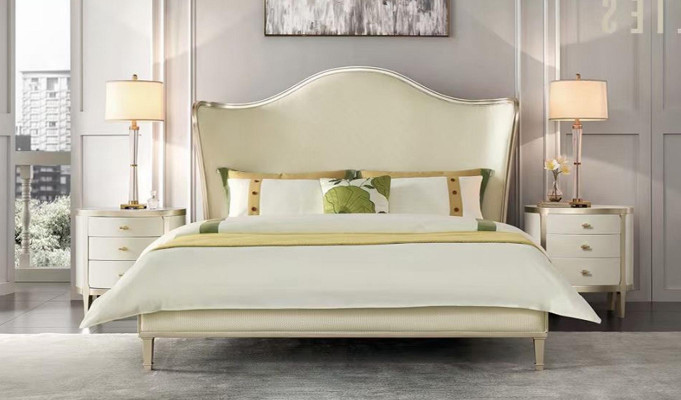 Modernes Schlafzimmer-Set mit Doppelbett und Nachttischen