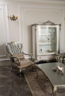 Klassische Silber Vitrine Französische Stil Möbel Anrichte Glasschrank