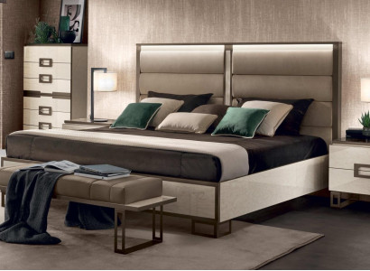 Bett 2x Nachttisch 3 tlg. Schlafzimmer Set Design Modern Luxus Betten Möbel Neu