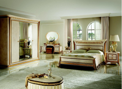 Bett royal königlich antik Schlafzimmer Polsterbett Barock Rokoko Designer