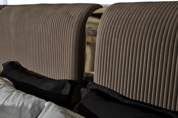 Braunes Schlafzimmer Set Designer Doppelbett 2x Nachttische Luxus Möbel