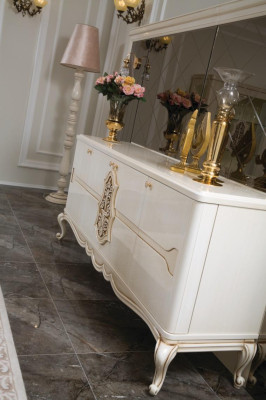 Klassischer 7-teiliger Stilvoller Stilvolle Esszimmergarnitu