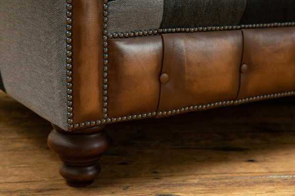 Chesterfield Design Couch 3er Deisitzer Couchen Stoff Sofa Sitz Polster Sofas