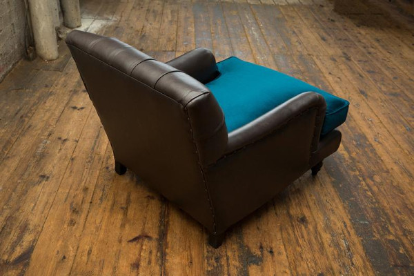 Chesterfield Ledersofa Couch Polster designer 2 Sitzer Textil Sofas Couchen Neu