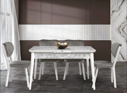 Bemusterter Weißer Esstisch Mit Ausziehbarer Tischplatte Robuster Tisch