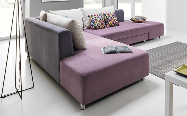 Luxuriöses großes Ecksofa wird aus hochwertigem Material von europäischen Möbelherstellern hergestellt